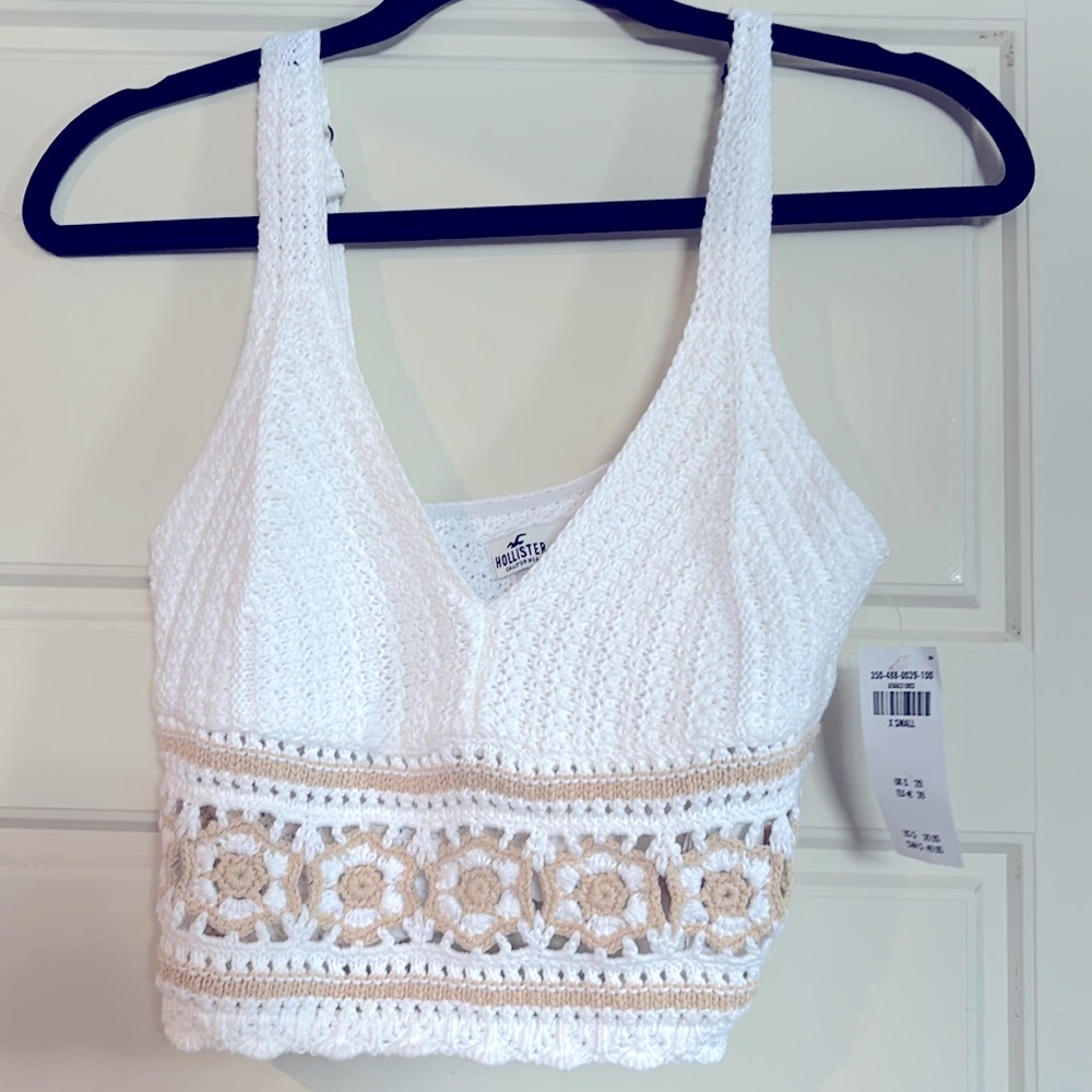 Women’s hollister top
